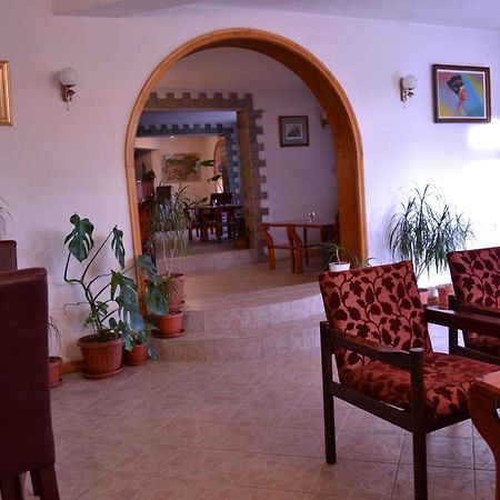 Family Hotel Silver Smoljan Esterno foto
