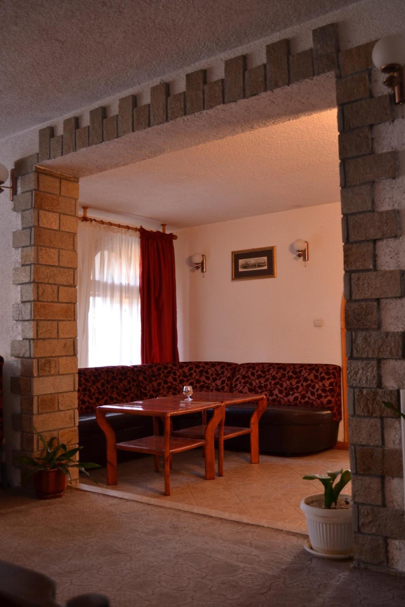 Family Hotel Silver Smoljan Esterno foto
