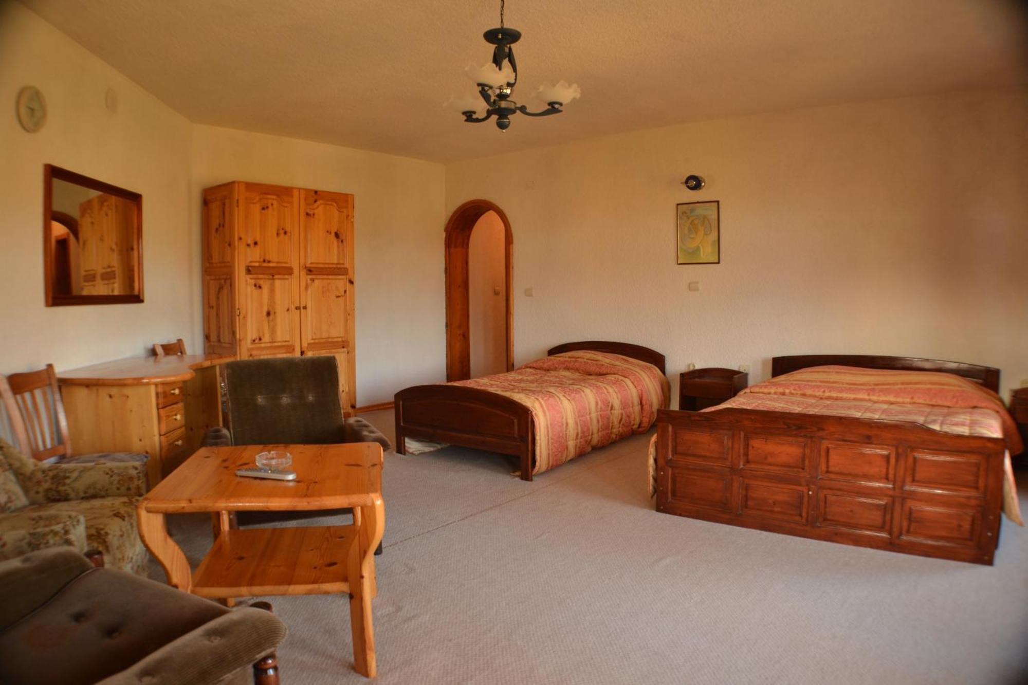 Family Hotel Silver Smoljan Esterno foto